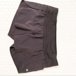 Women’s Lululemon black Speed Up shorts